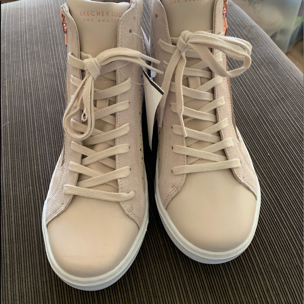 Cute sketcher shoes!